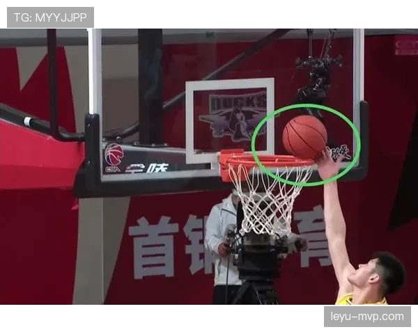 篮球规则解析：争议球处理规则的判定依据